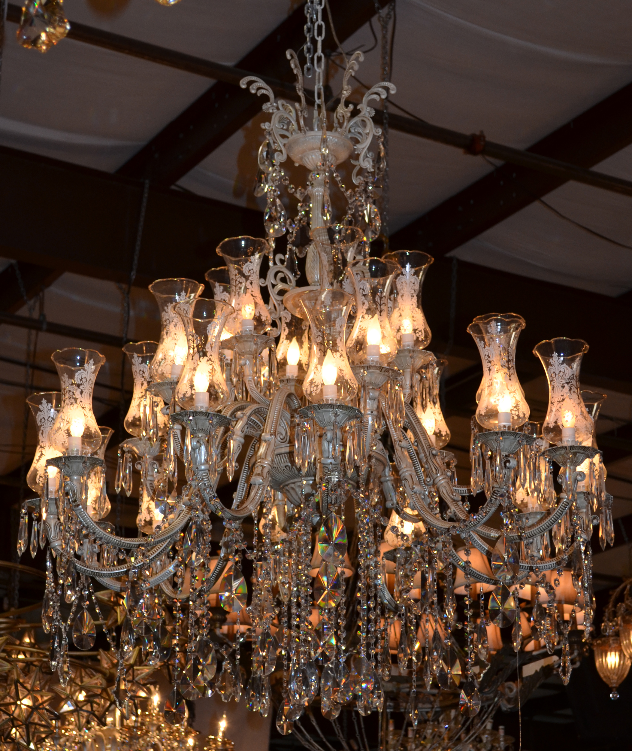 11079455 Chantilly Grand Chandelier - Image 1