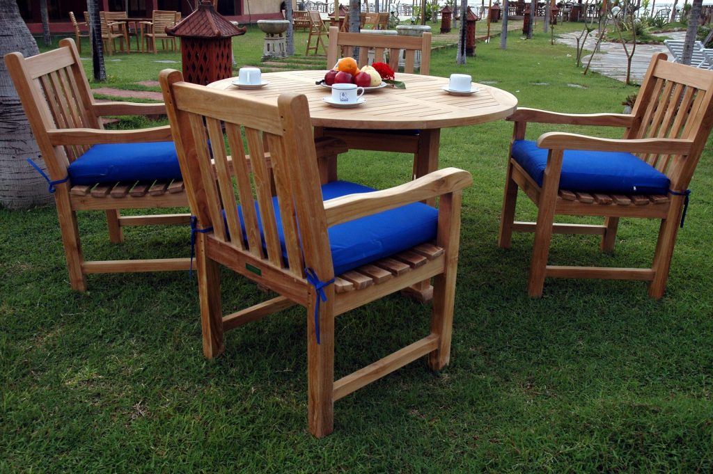 Anderson Teak Tosca Classic Armchair 5-Pieces Dining Set
