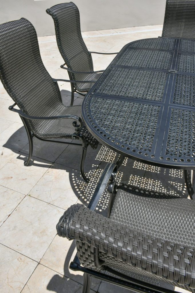 Windermere Oval Dining Table Set of 7 (KIT)