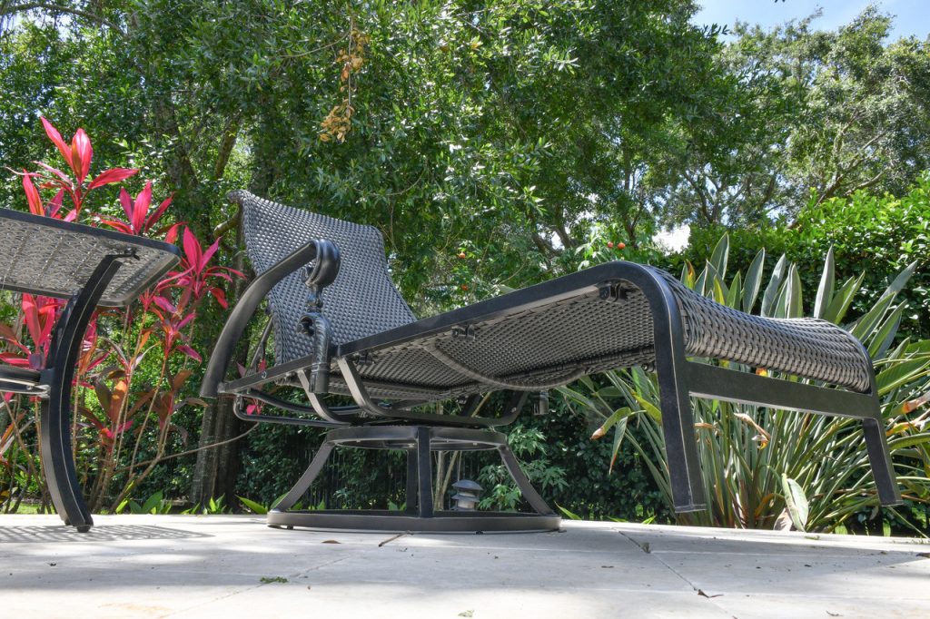 Wyndermere Swivel Chaise