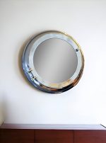 Homeroots - 21" Silver Round Aluminum Framed Accent Mirror