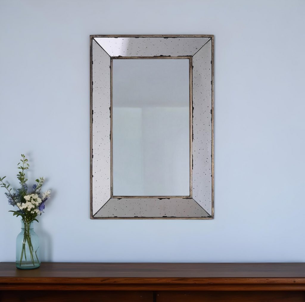 Homeroots - 20" Silver Framed Antiqued Accent Mirror