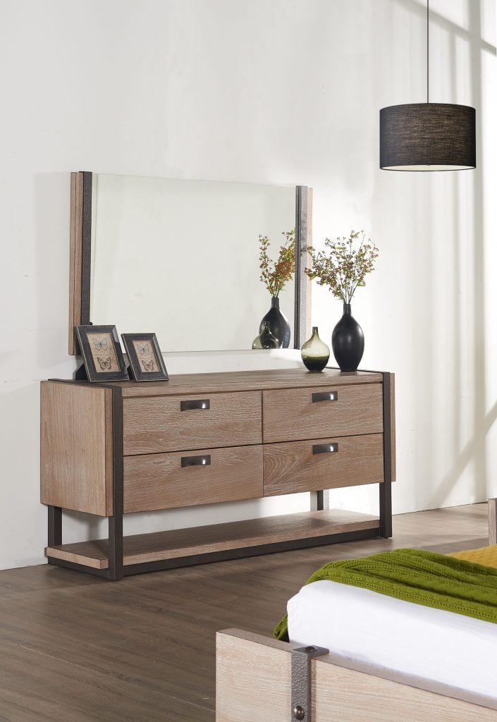 Whiteline - Richmond Mirror