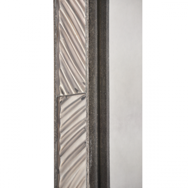 Oly Studio - Laguna Mirror